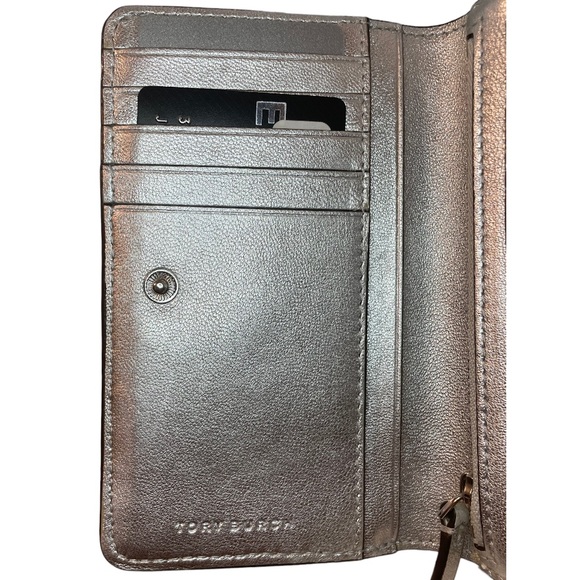 Tory Burch Fleming Silver Metallic Slim Medium Wallet - Picture 5 of 8